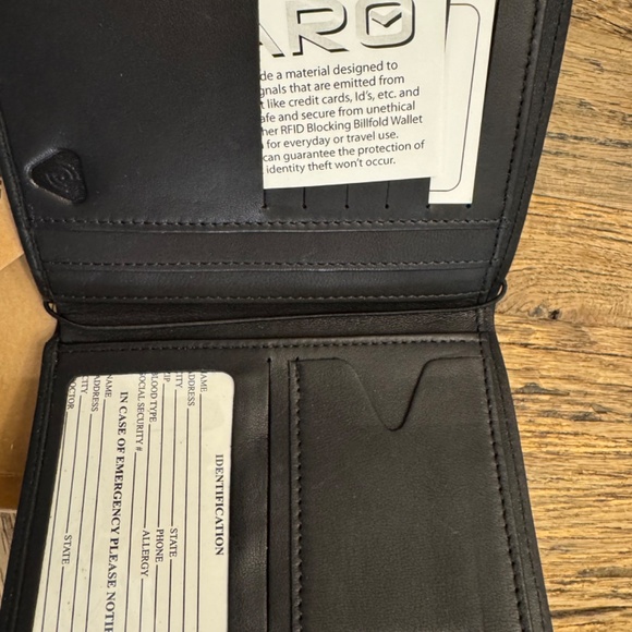 Carolina Panthers Football Sparo Wallet Lic NFL BI-Fold Leather Billfold RFID - Picture 5 of 5